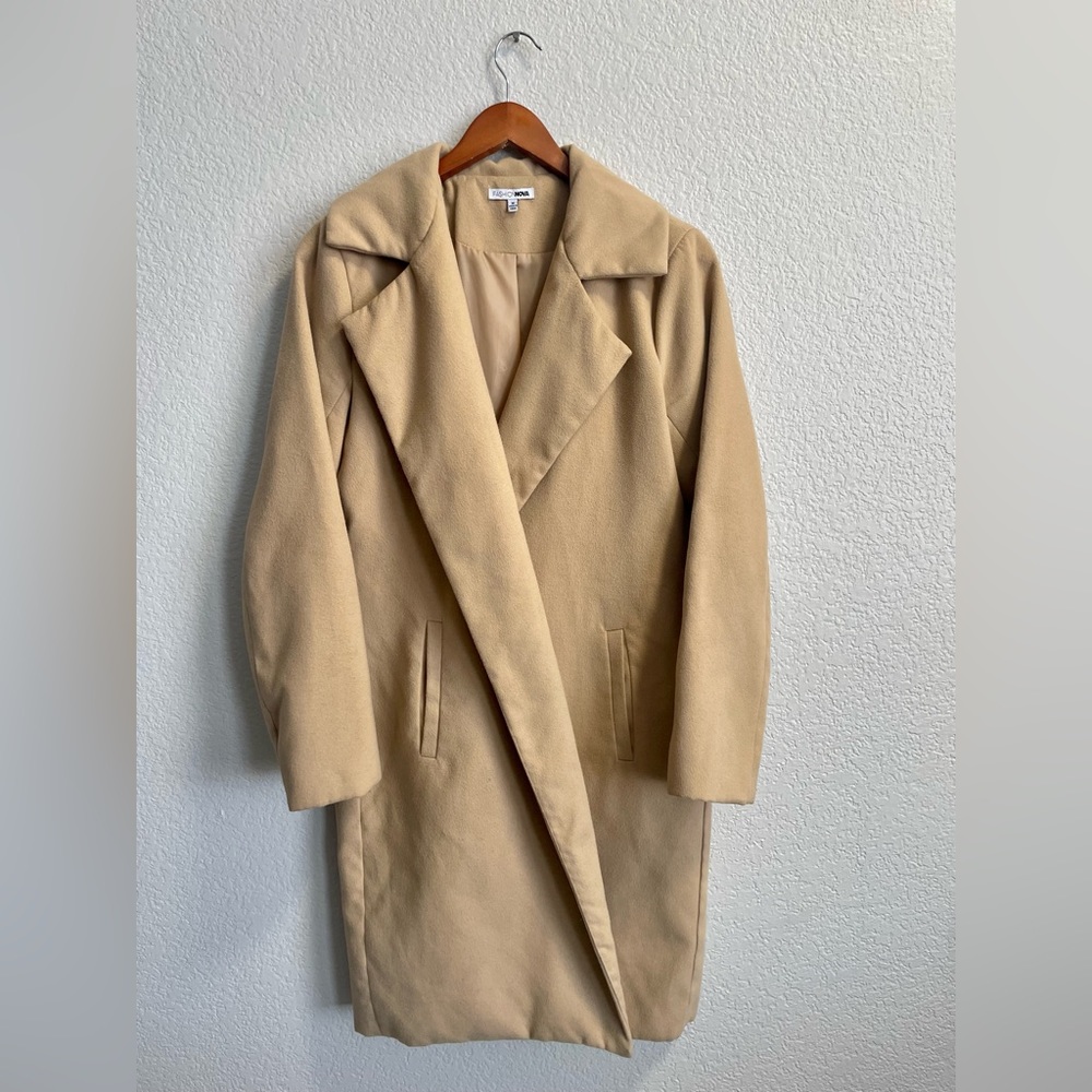 Fashion Nova - Size MEDIUM Tan Trench Coat